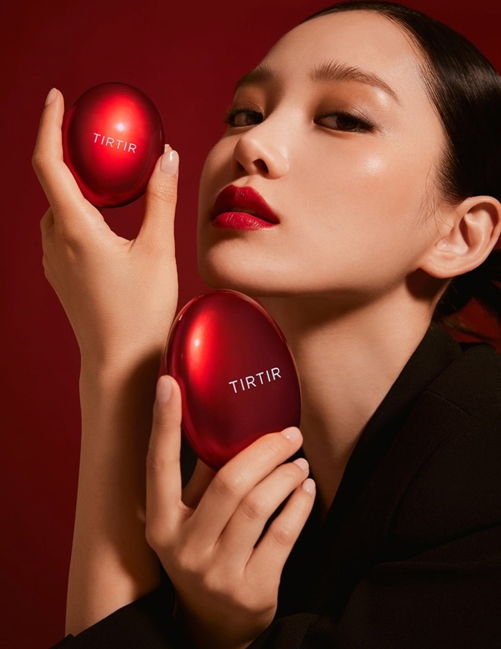 TIRTIR Mask Fit Red Cushion Foundation compact in red case