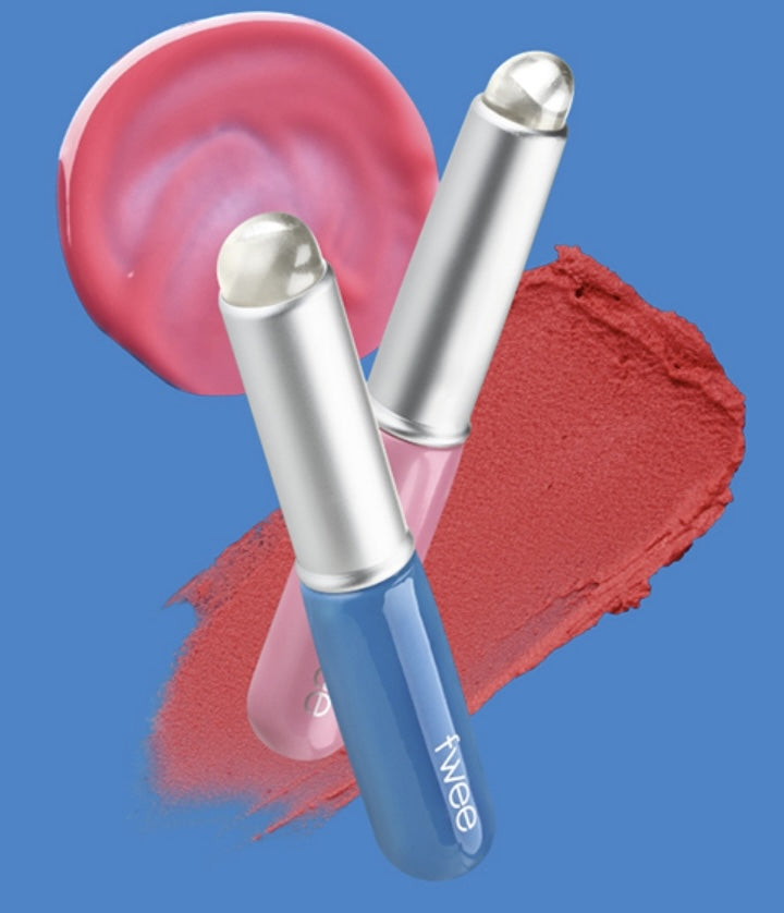 FWEE Fingerlike Silicone Lip Brush Mini – Small Soft Silicone Applicator for Precise Lip Makeup Application